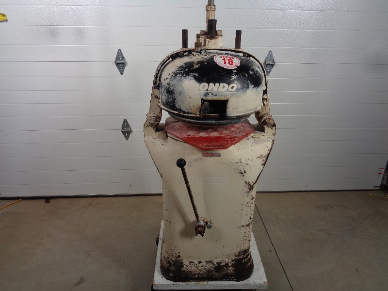 lot 38 image: Rondo Dough Divider  Rounder