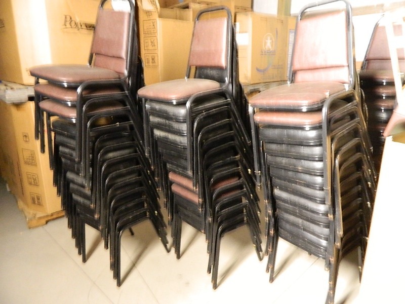 lot 12 image: 36 Stacking Chairs