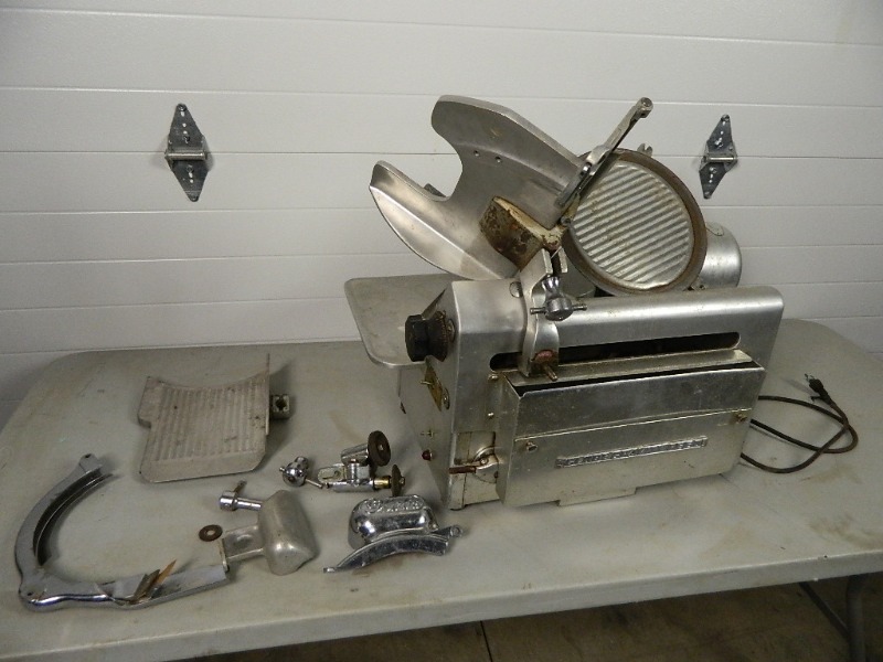 lot 88 image: Globe Meat Slicer