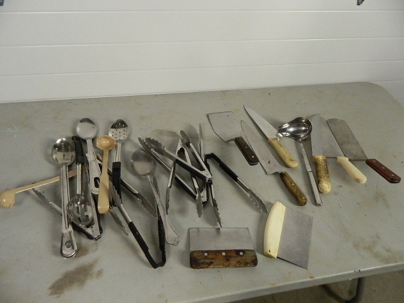 lot 97 image: Kitchen Utensils