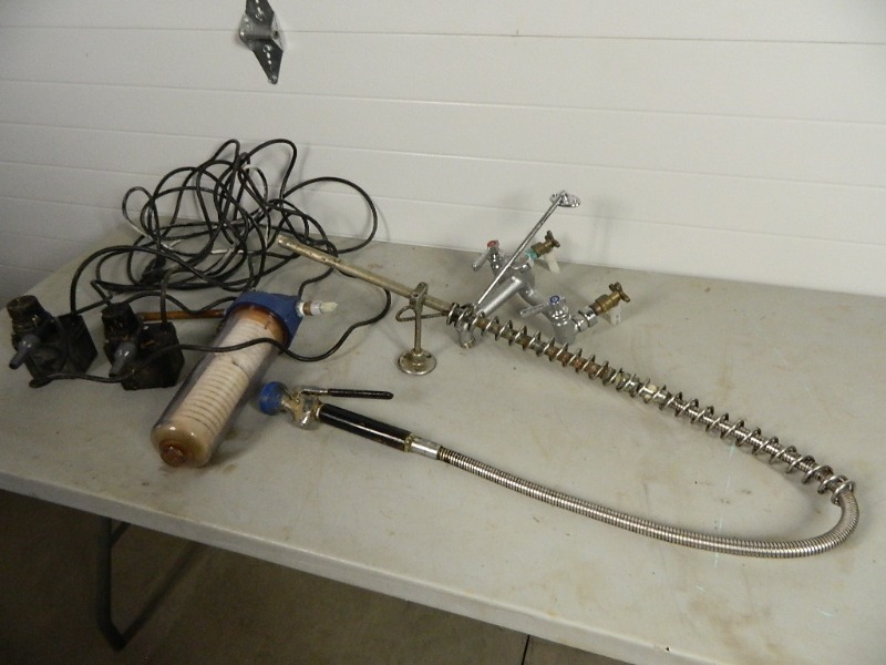 lot 116 image: Sprayer, Faucet, Water Filter, Etc