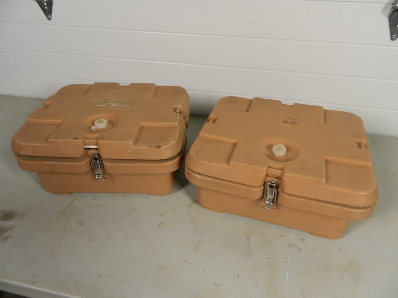 lot 118 image: 2 Insulated Cambro Containers