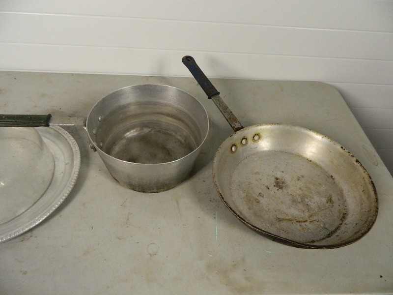 lot 138 image: Aluminum Pans, Cake Display, Etc