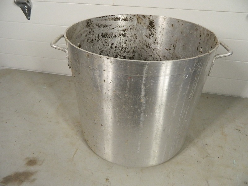 lot 148 image: Large 60 Quart Aluminum Pot
