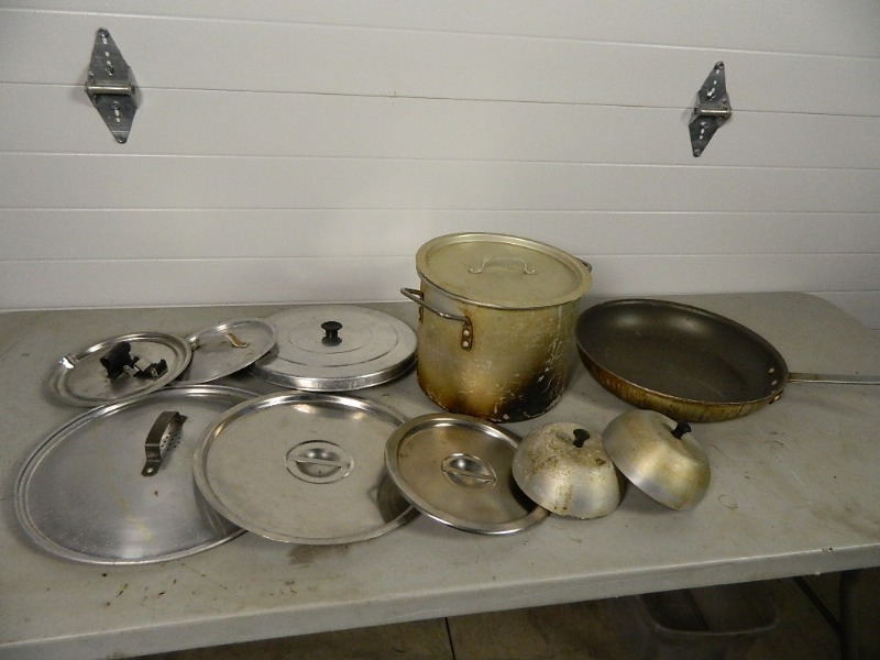lot 150 image: Pot, Pan, Lids