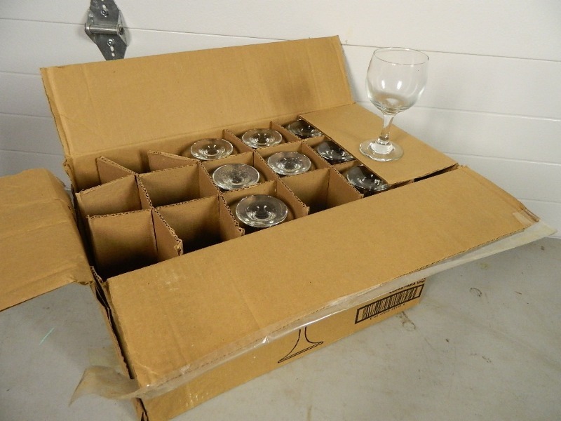 lot 160 image: 30 New Libbey Wine Glasses