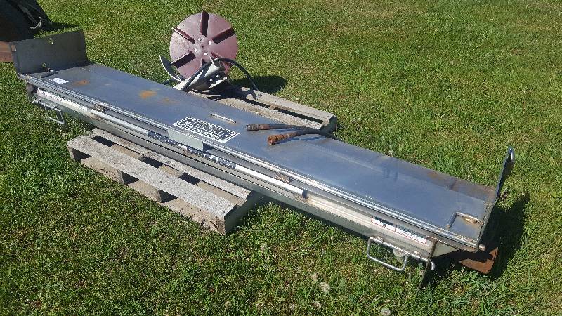 lot 3 image: Salt and Sand Spreader