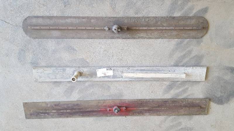 lot 31 image: Concrete Floats(3)
