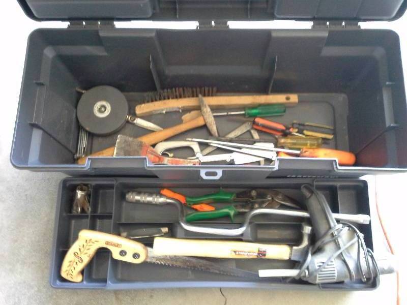 lot 57 image: Tool Box with tools