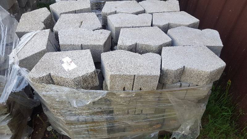 lot 70 image: Retaining Wall Blocks