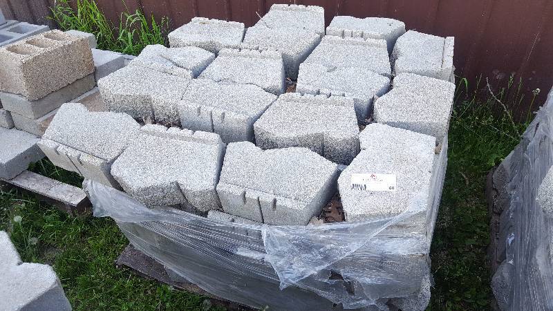 lot 68 image: Retaining Wall Blocks