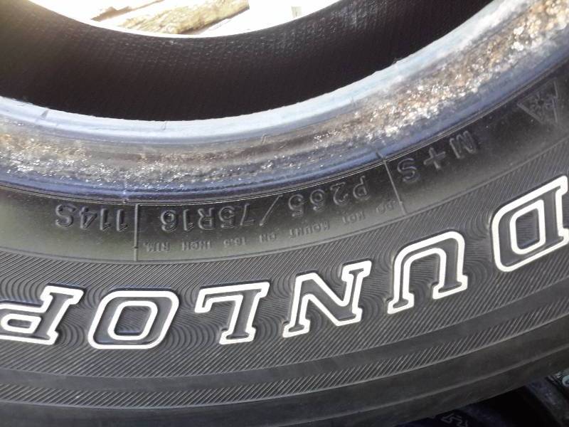 lot 36 image: 4 DUNLOP Tires,  P265 75R16  148S