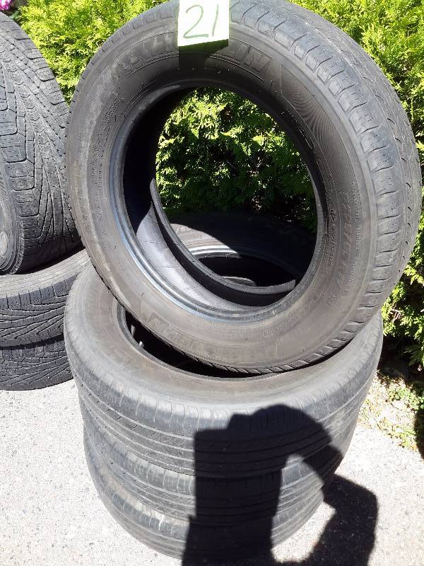 lot 21 image: 4, Michelin,  23565R17
