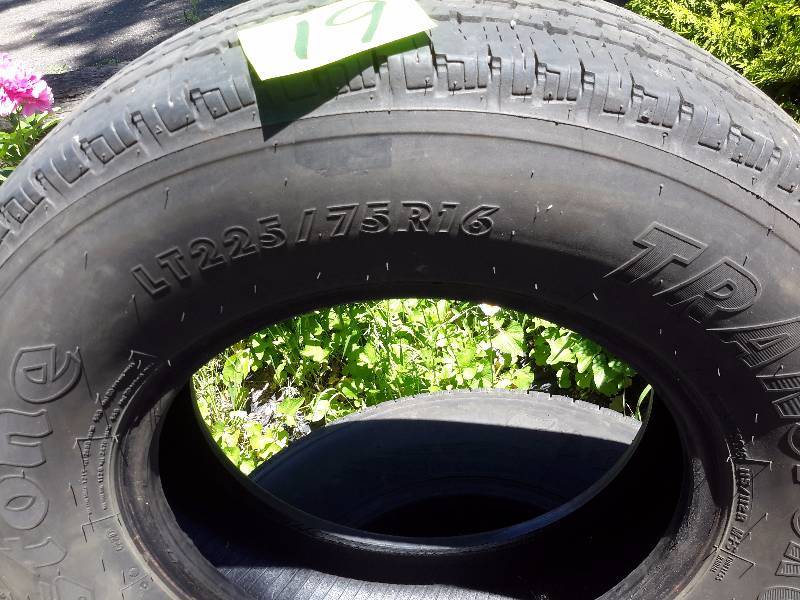 lot 19 image: Set of 4, Firestone, LT22575R16 Tires