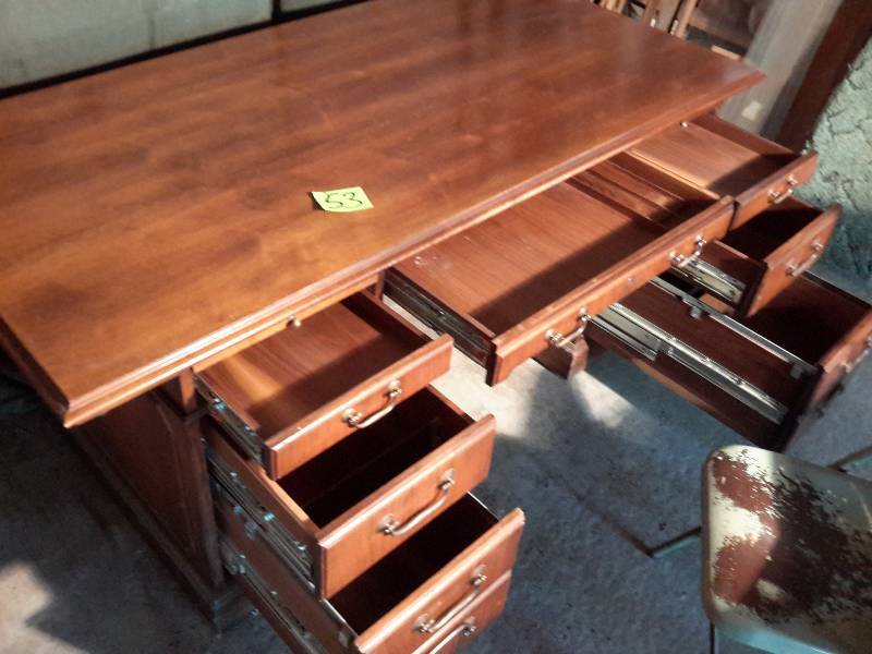 lot 53 image: Large Executive Style desk.. Solid wood.  Looks like walnut
