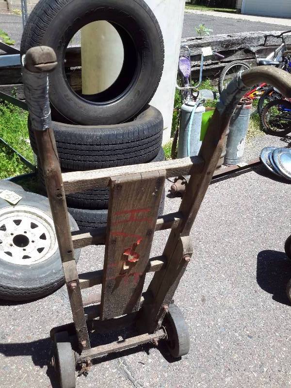 lot 9 image: Vintage upright cart. Steel Wheels