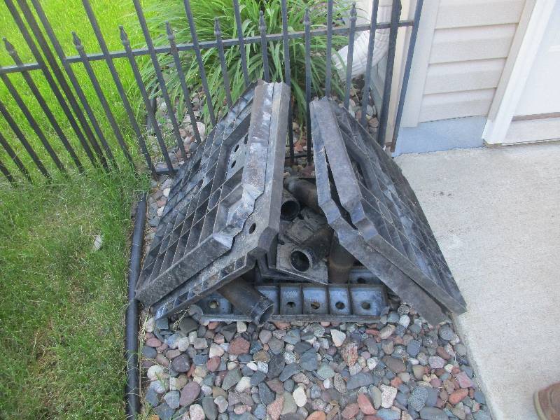 lot 4-7 image: landscape water fountain, real stone rock , catch basin, pump, all in working order, rock is very heavy - removed due to landscape change