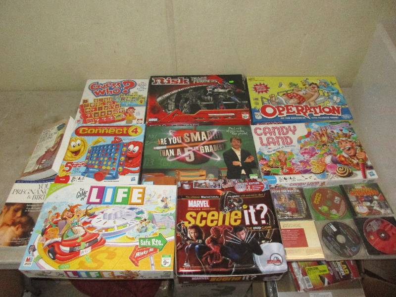 lot 7 image: tote full of games