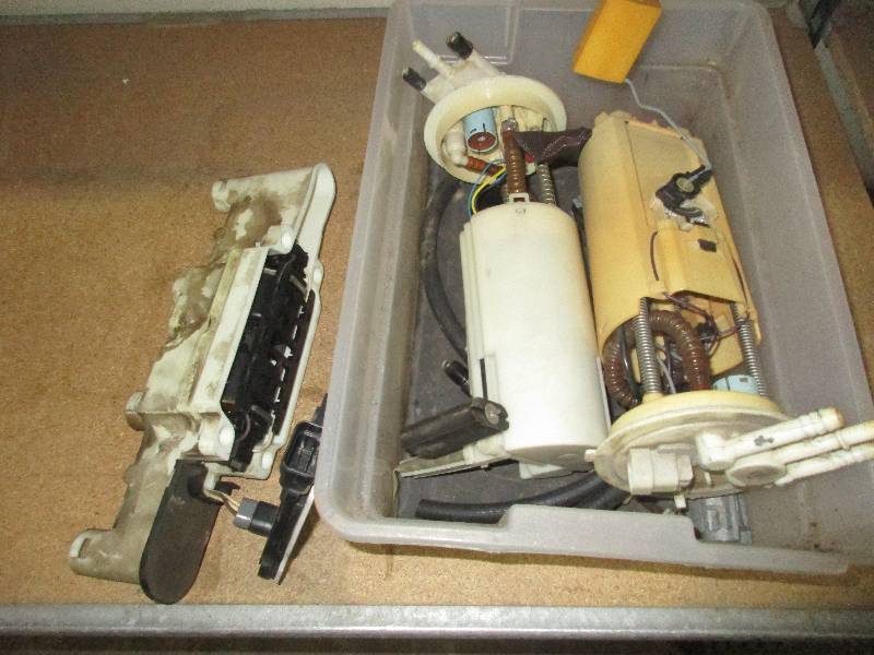 lot 16 image: 2 grand am fuel pumps