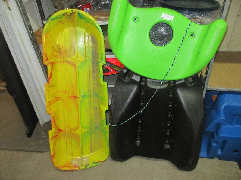 lot 32 image: 2 snow sleds