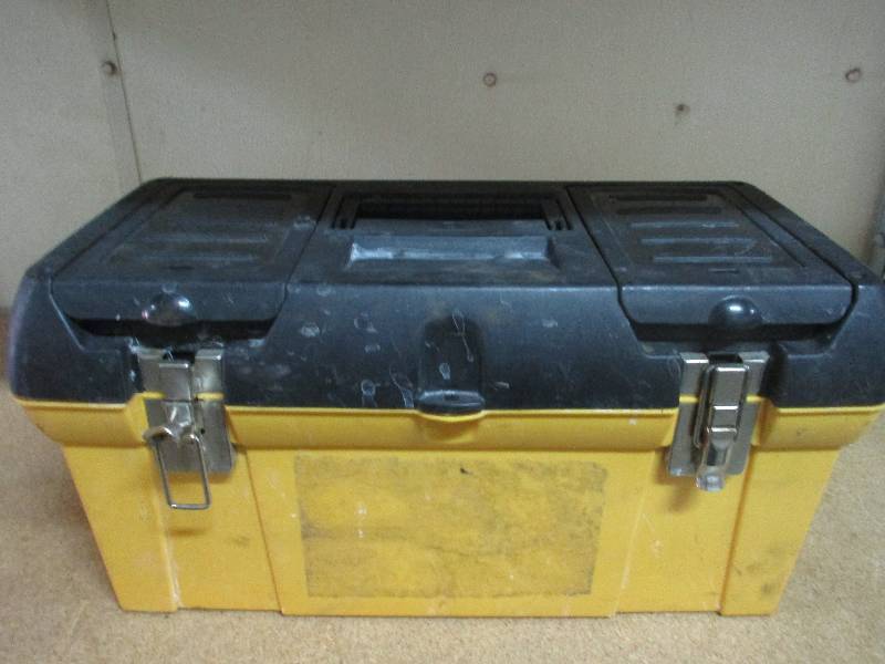 lot 45 image: tool box