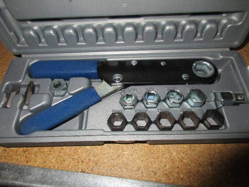lot 57 image: spec tools ratcheting wrench