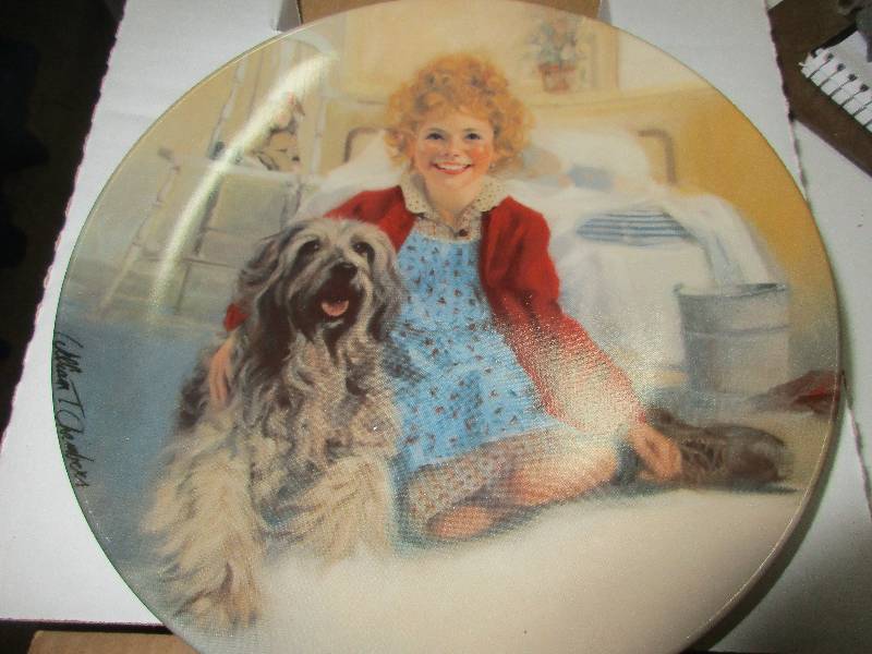 lot 73 image: Hollywood giant plate