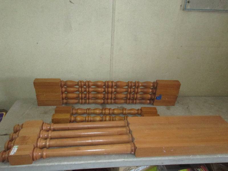 lot 85 image: 10 wood pillars 2 - 28   4 - 4   4 - 5