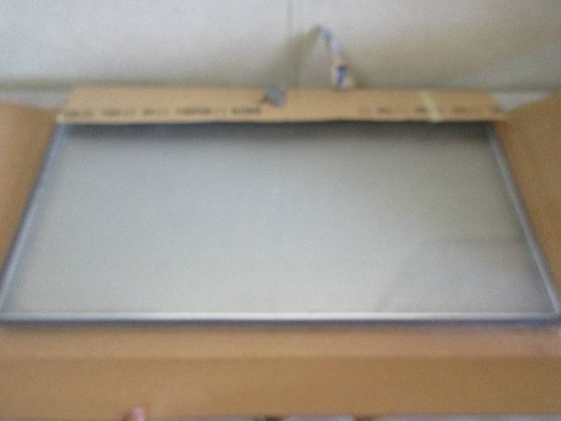 lot 86 image: window glass - 35 x 19  - 3 pieces