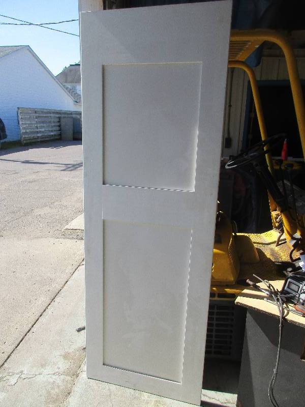 lot 105 image: 28 x 80 interior door