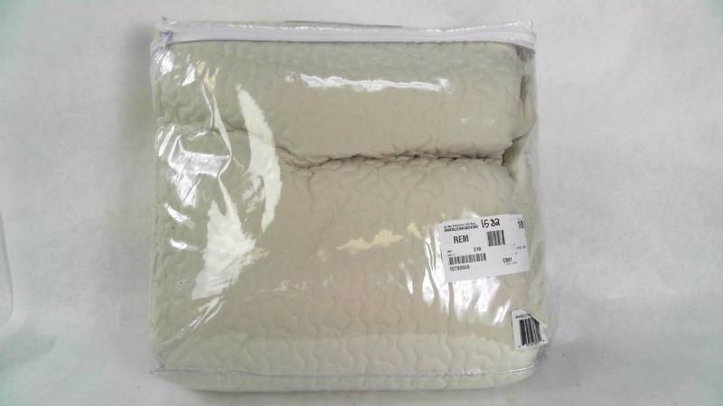 Alcove Solid Color 3-Pc. Quilt Set - King