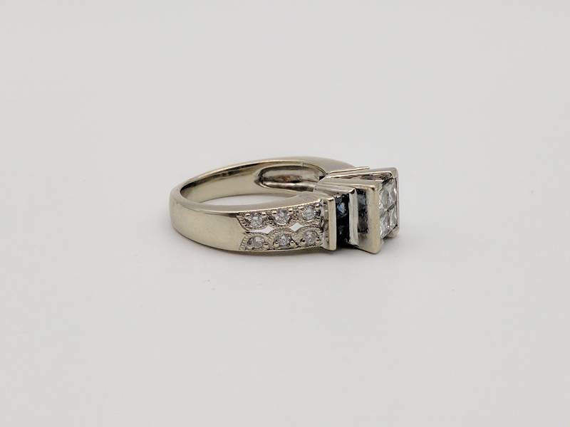 Princess cut Diamond and Sapphire Engagement Ring 14k White Gold 5.23G