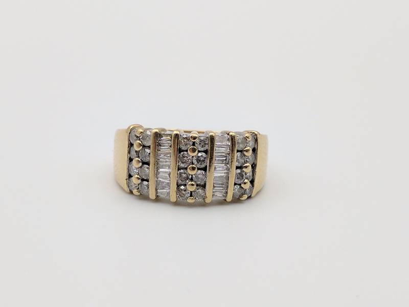10K Yellow Gold Mens Diamond Ring 5.62 G