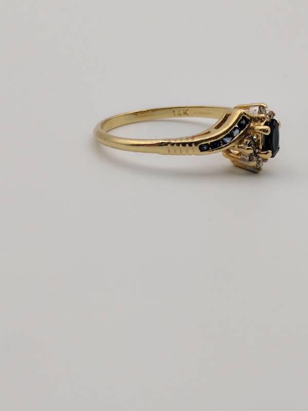 14k Yellow Gold Sapphire Ring with Diamond Accents 2.23 G