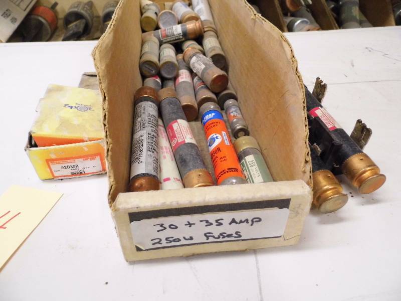 Assorted Fuses