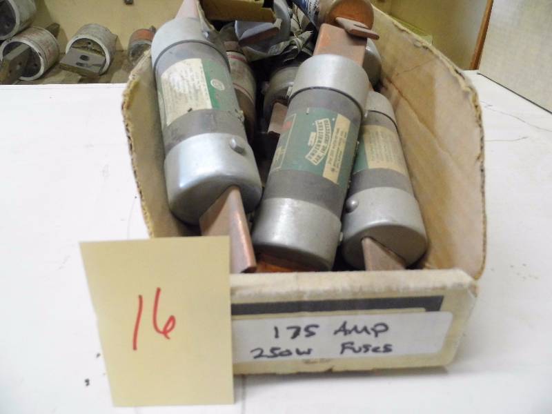 Assorted Fuses