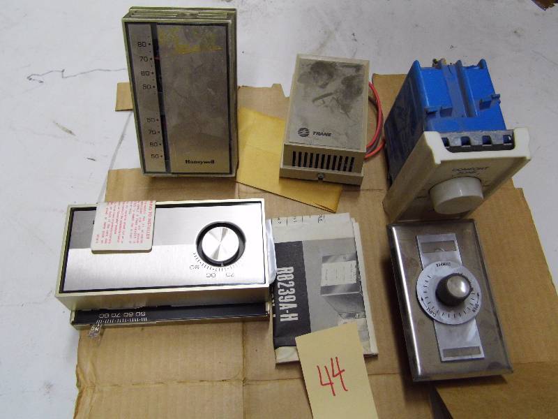 Assorted Thermostats