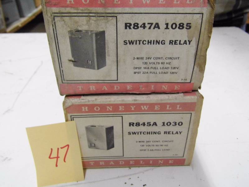 Lot of 2 Switching Relays