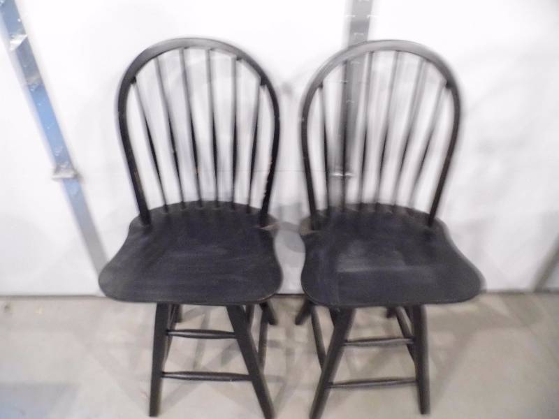 2 Wood Swivel Bar Stools