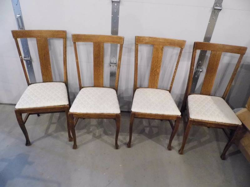 Lot of 4 Vintage Dining Chairs
