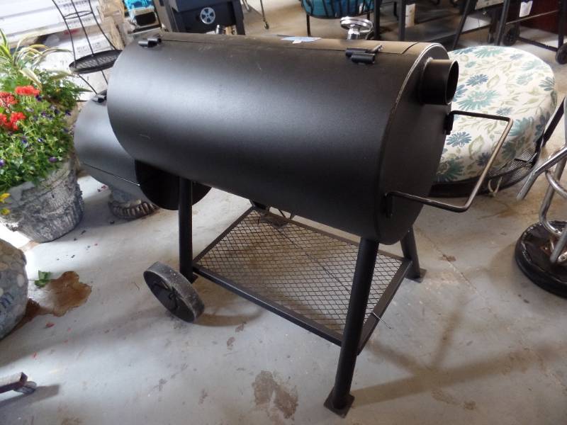 SMOKER AND CHARCOAL GRILL