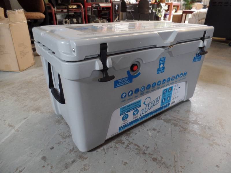NICE ROTO MOLDED COOLER