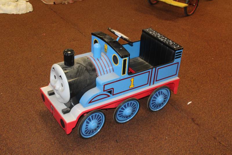 thomas pedal car