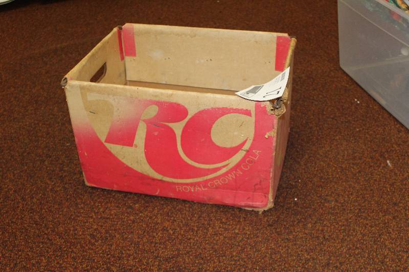 lot 21 image: RC Cola Cardboard Tote