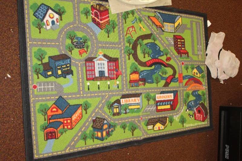 lot 66 image: 3x4ft. Area Rug