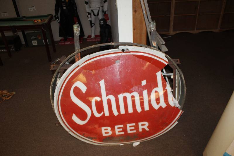 lot 23 image: Schmidt Beer Wall Light