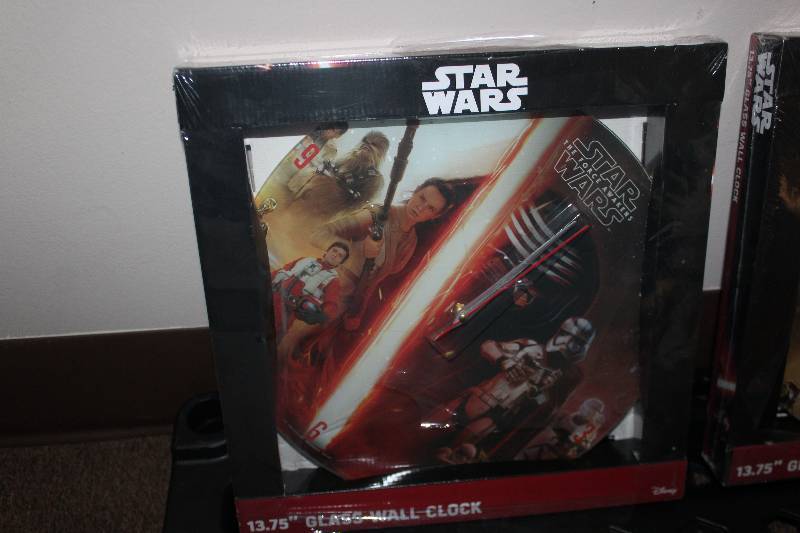 lot 64 image: Star Wars 13.75in. Glass Wall Clock