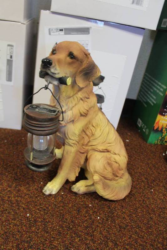 lot 46 image: Golden Labrador Dog w Solar Lantern