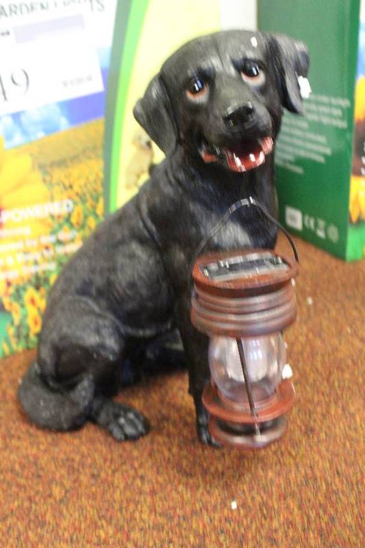 lot 48 image: Black Labrador Dog w Solar Lantern