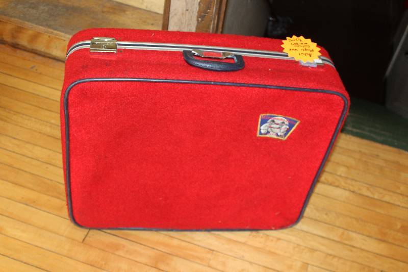 lot 78 image: Twins Player 1980s Suitcase